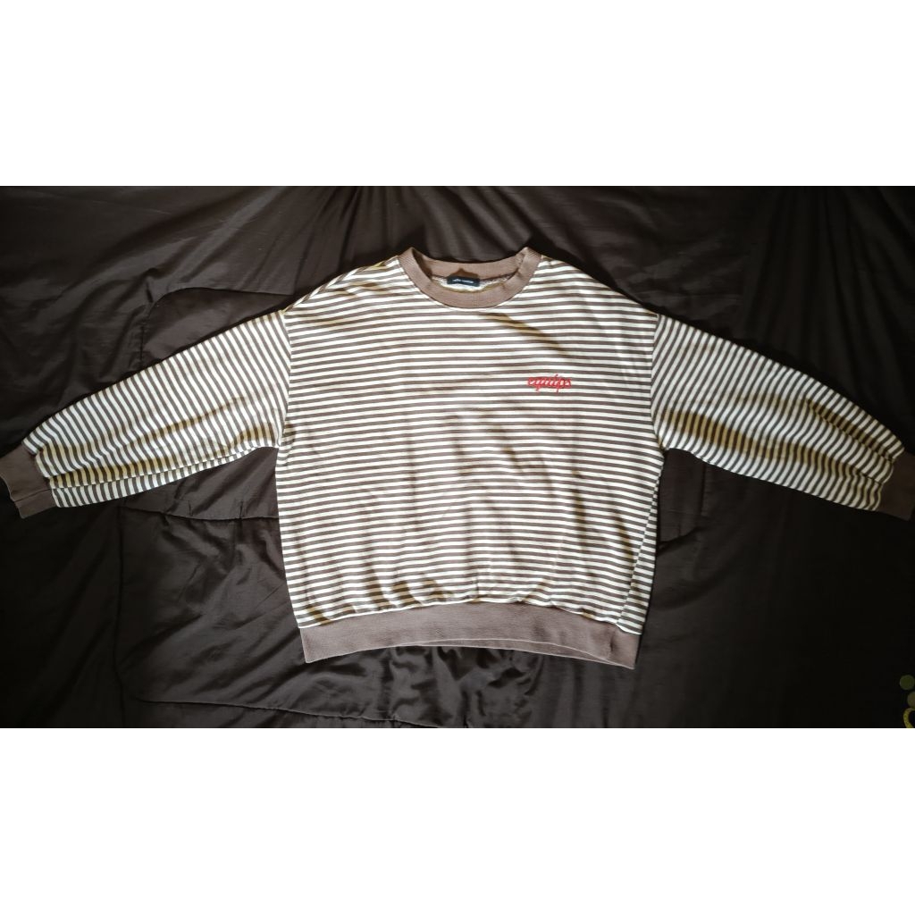 Codes Combine Crewneck Boxy fit Preloved