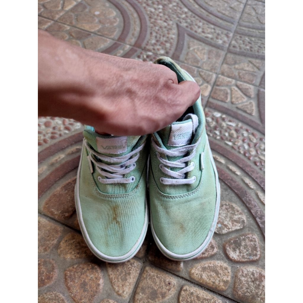 sepatu wanita bekas