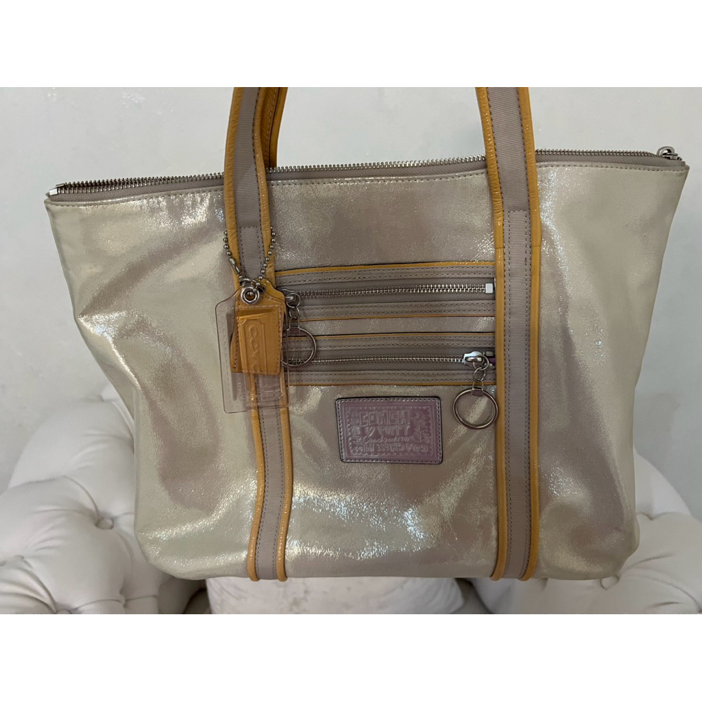 Tas Coach Poppy 14540 shimmer leather shoulder bag