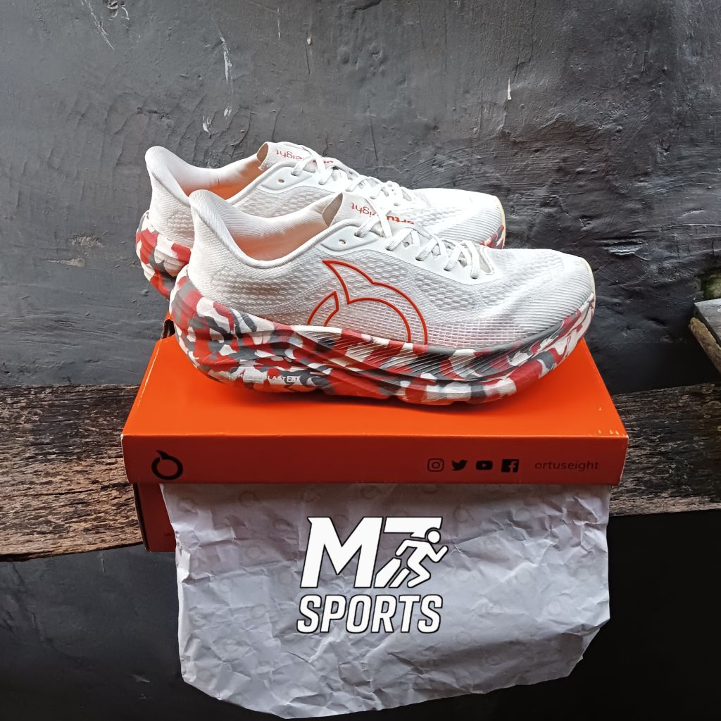 By Mz Sport Sepatu Lari Ortuseight Hyperblast 2.1 x Rank sports Ukuran 44 Preloved no box