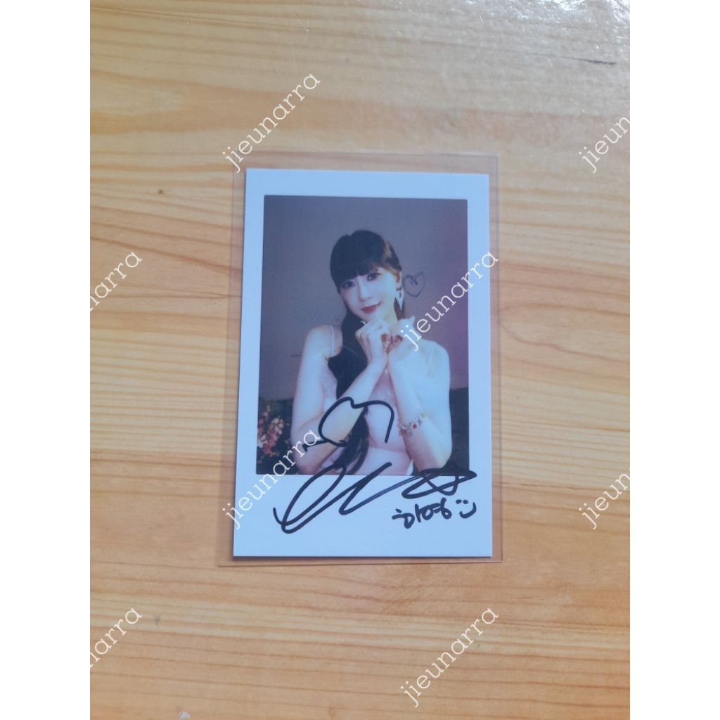 Oh Hayoung Apink Official Photocard - PC Polaroid POB Makestar Album RELOVE