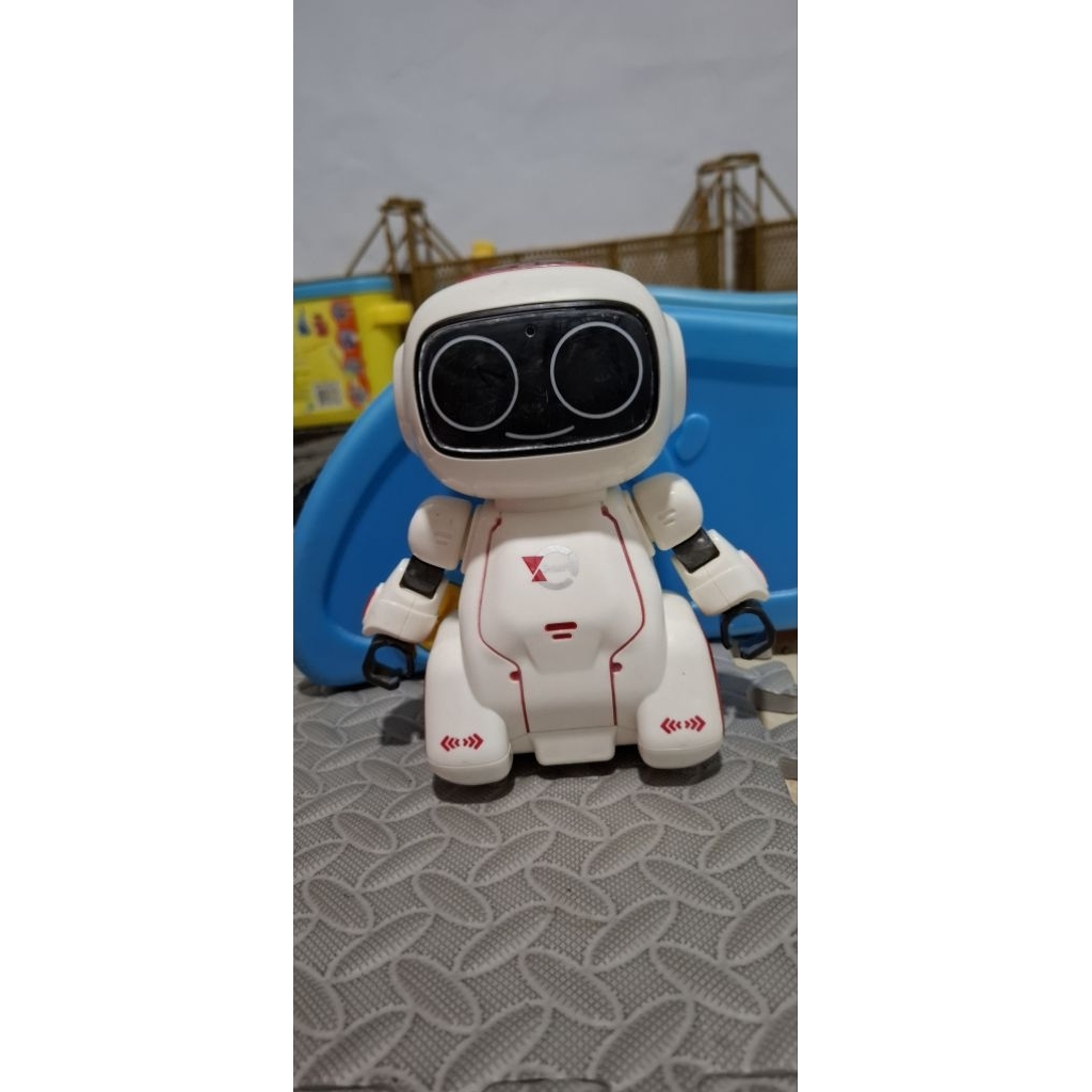 Mainan robot anak preloved/mainan robot pintar