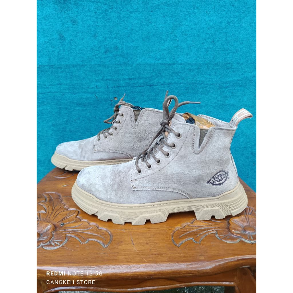 Dickies  size 42 insole 26,5 Cm sepatu hiking, sepatu outdoor, sepatu gunung, sepatu boots hunting, 