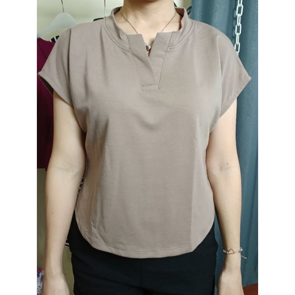 Atasan Wanita kerah V / Kaos wanita