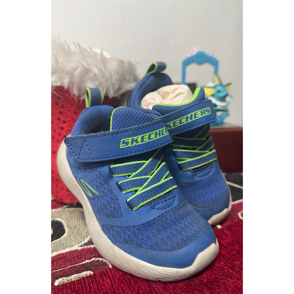 sepatu anak Skechers/preloved Sepatu