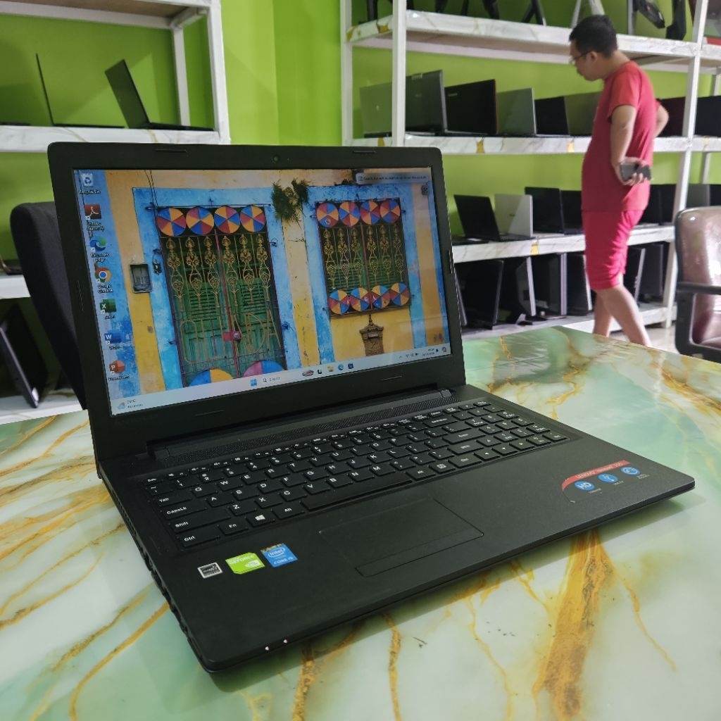 Laptop Dual Vga Nvidia GeForce 920M - Layar 15,6 inc - Lenovo Ideapad 100