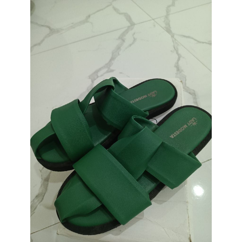 sendal preloved