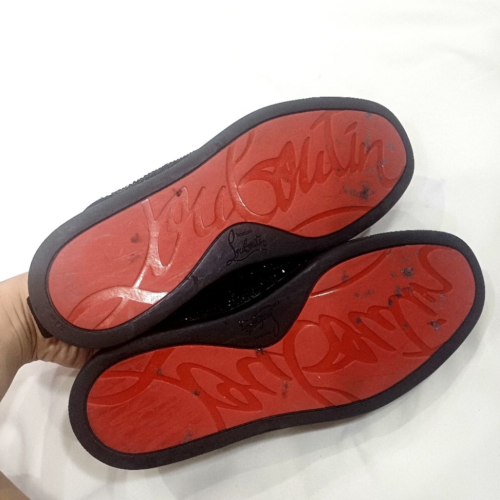 Christian Louboutin Size 38 | Sneakers Hitam Louis Junior Strass Low-Top Black Suede Strass Crystal 