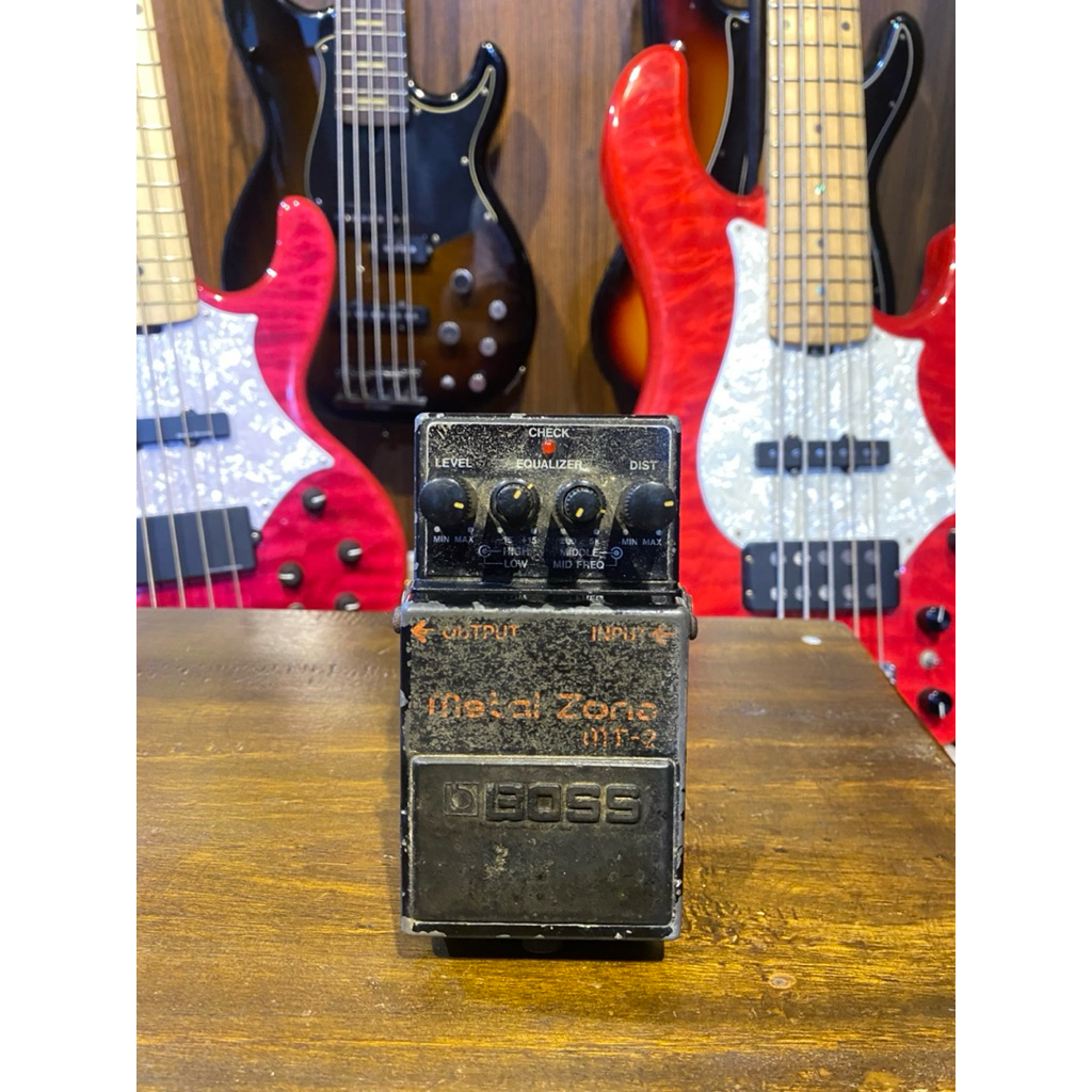 Efek Gitar Boss Metalzone