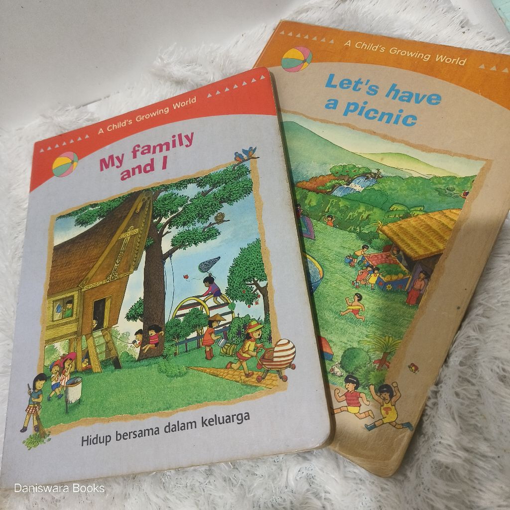 Boardbook Besar A Child Growing World banyak judul
