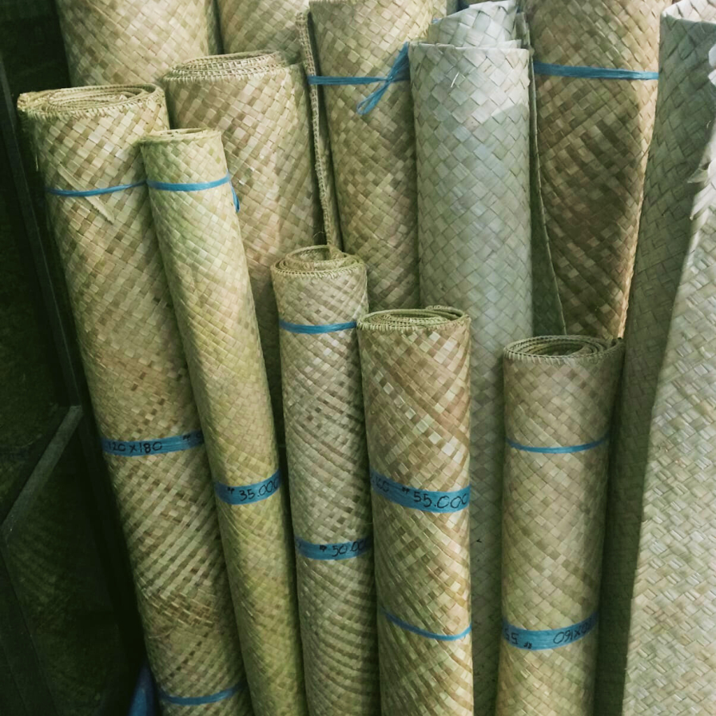 TIKAR PANDAN UKURAN 110 X 120 CM ~ TEBAL 2 LAPIS