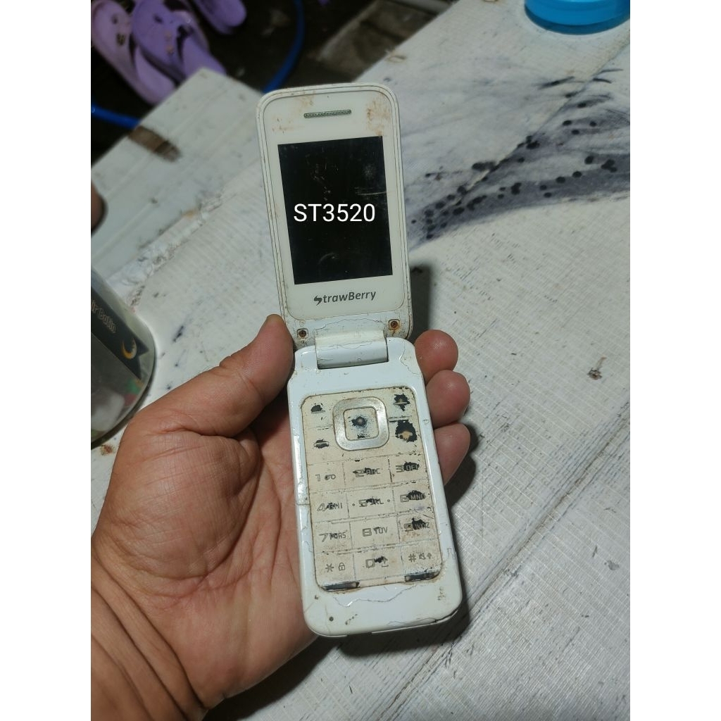 HP lipat strawberry st3520 rusak anggap jual sparepart bahan seadanya