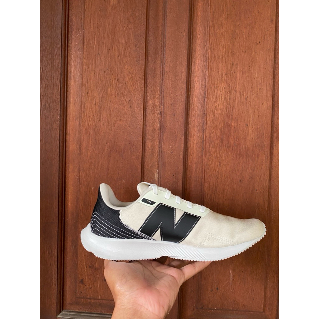 Sepatu New Balance 430