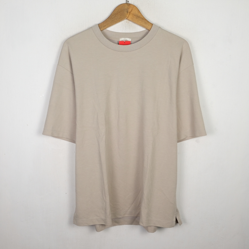 KAOS GU BY UNIQLO OVERSIZE BASIC TSHIRT AIR26 SIZE L OVERSIZE