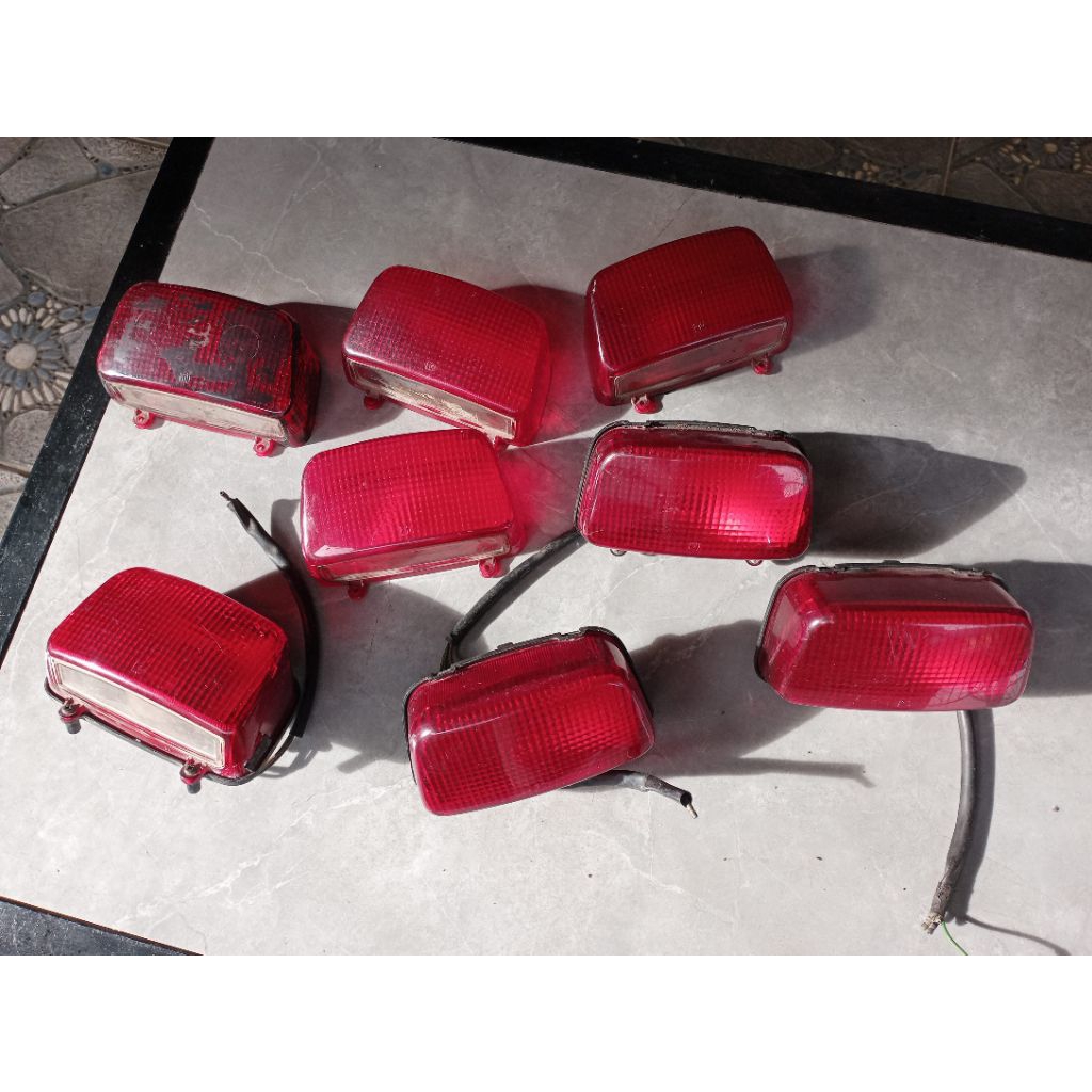 Lampu stop lampu belakang tiger lawas tiger lama tiger  2000  Orginal copotan utuh