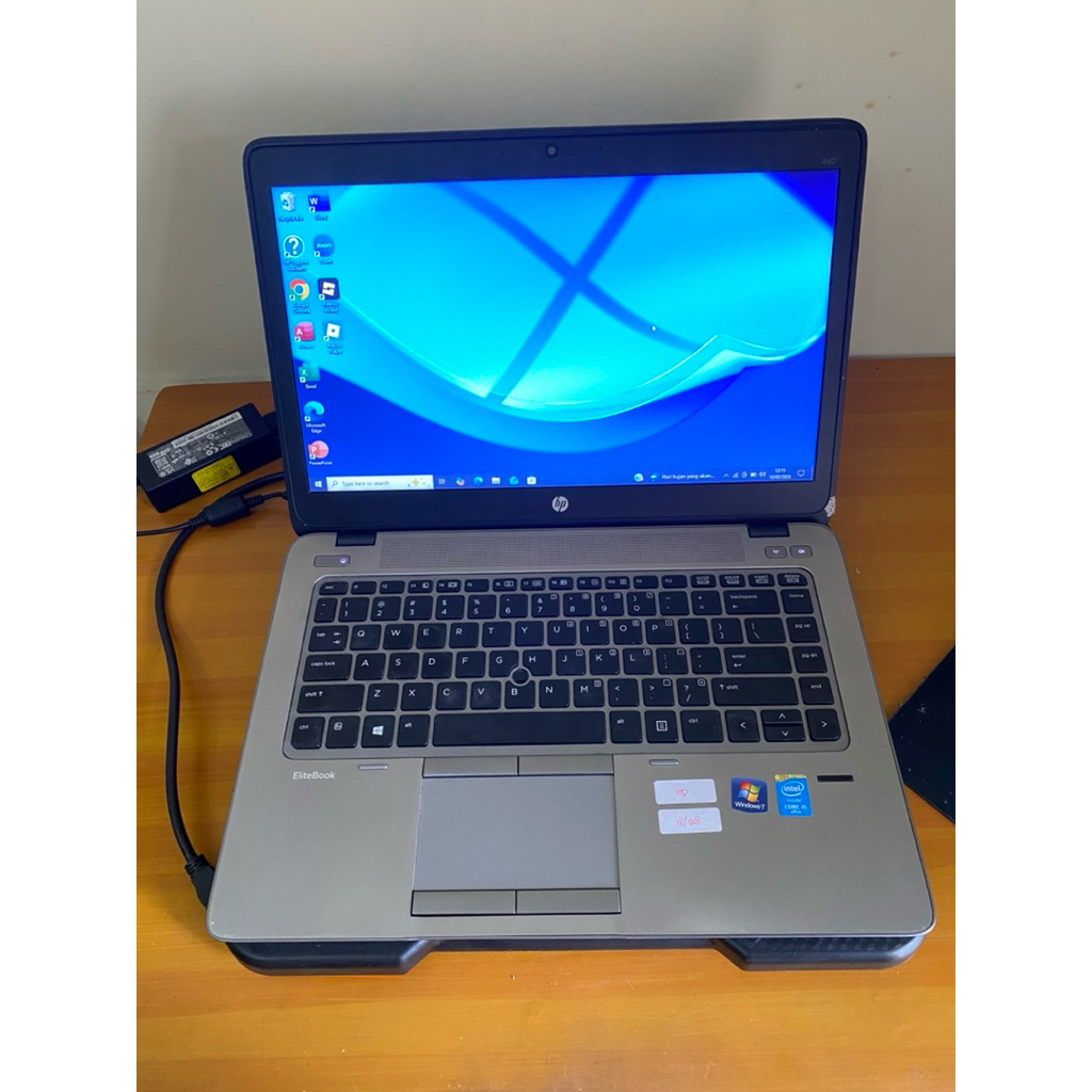 HP ELITEBOOK CORE i5
