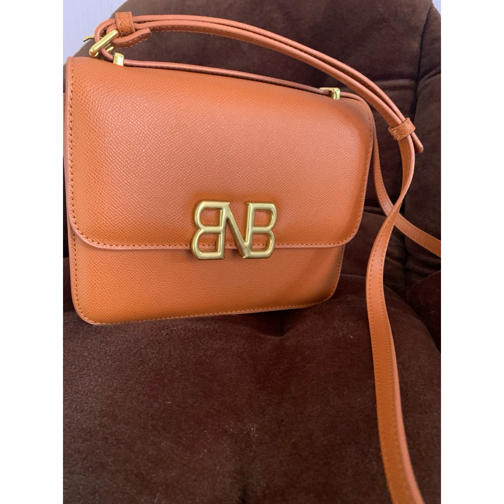 prelove tas BNB brand no brand orange bnb bag
