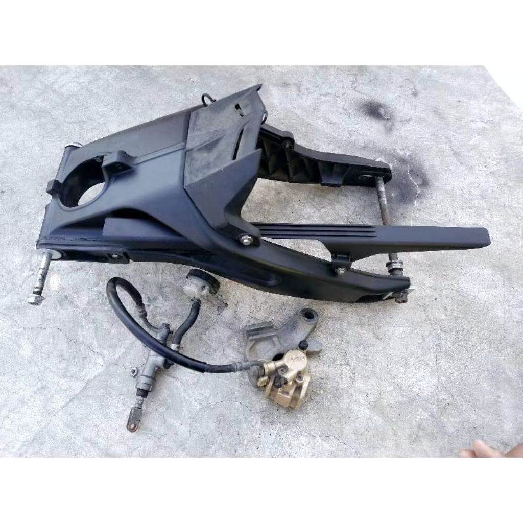 Swing Arm Original YAMAHA R15V3 Copotan