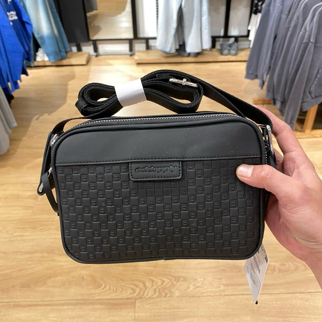 Jastip. Sling Bag Bershka (Man)