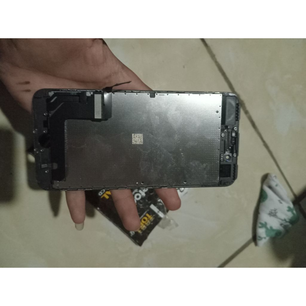 lcd iphone 7 plus minus retak ada tompel dikit di atas