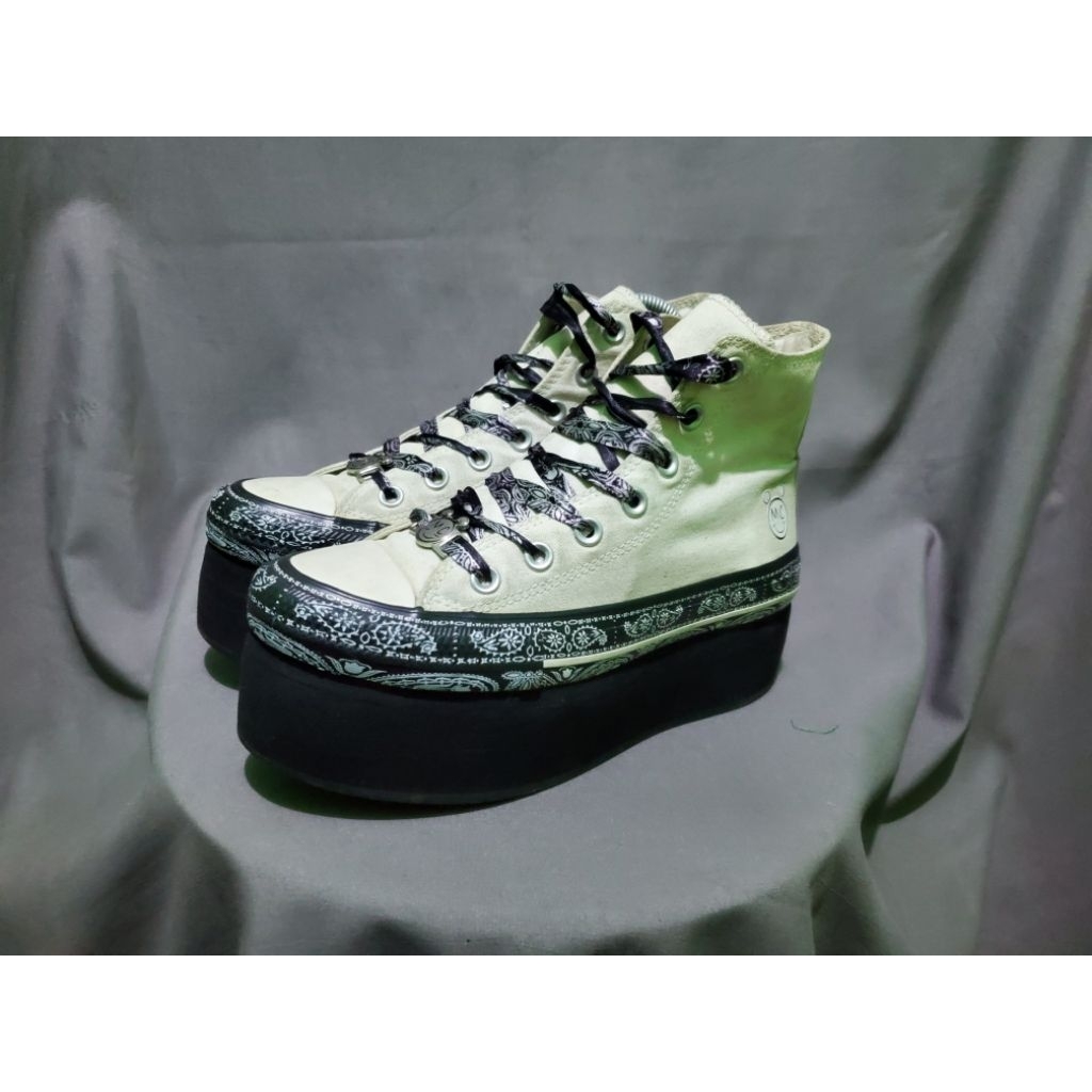 Miley Cyrus X Converse Platform Hi size 5