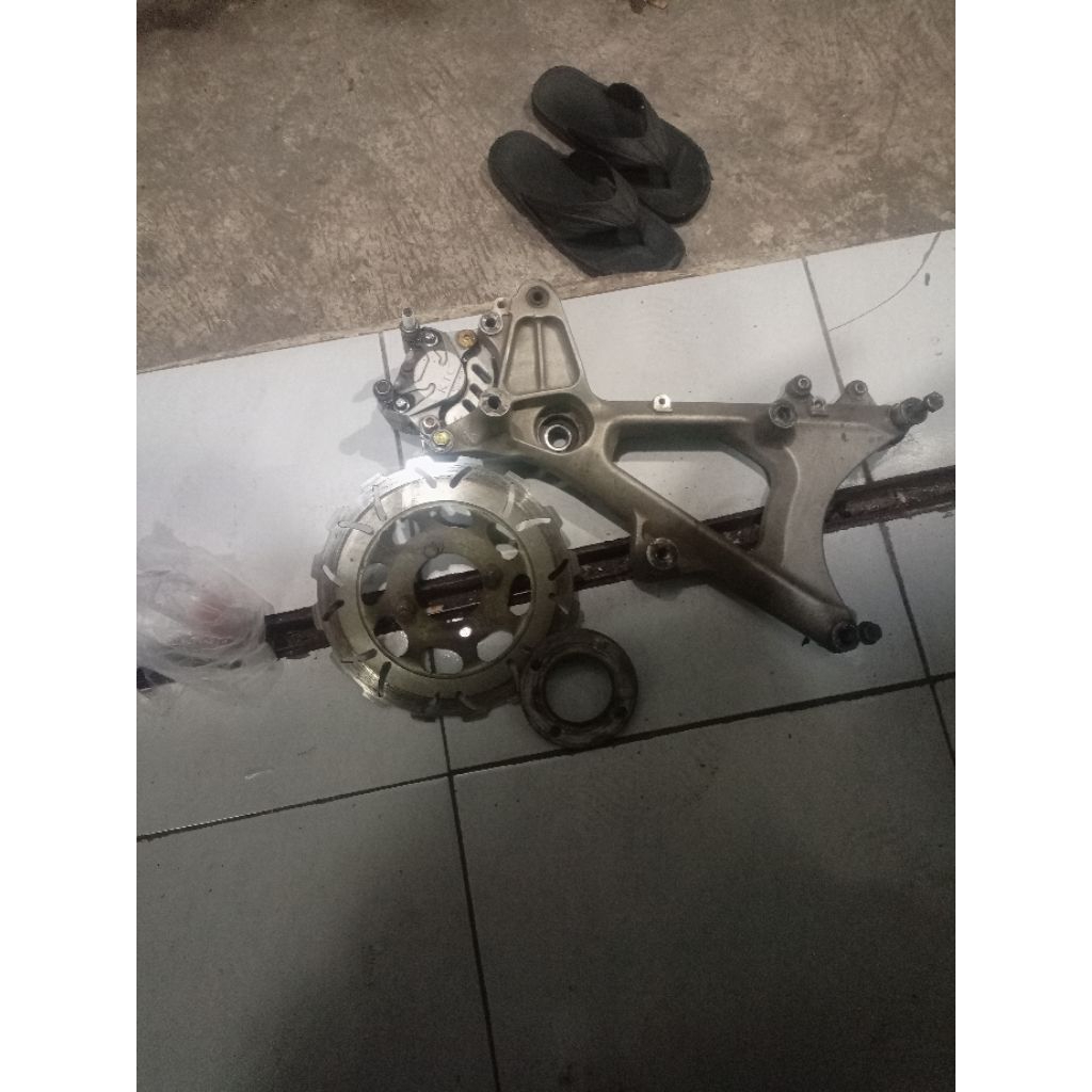 Cakram set belakang vario 125/150/pcx 150