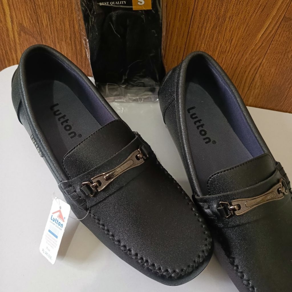 Lutton sepatu slip on size 41