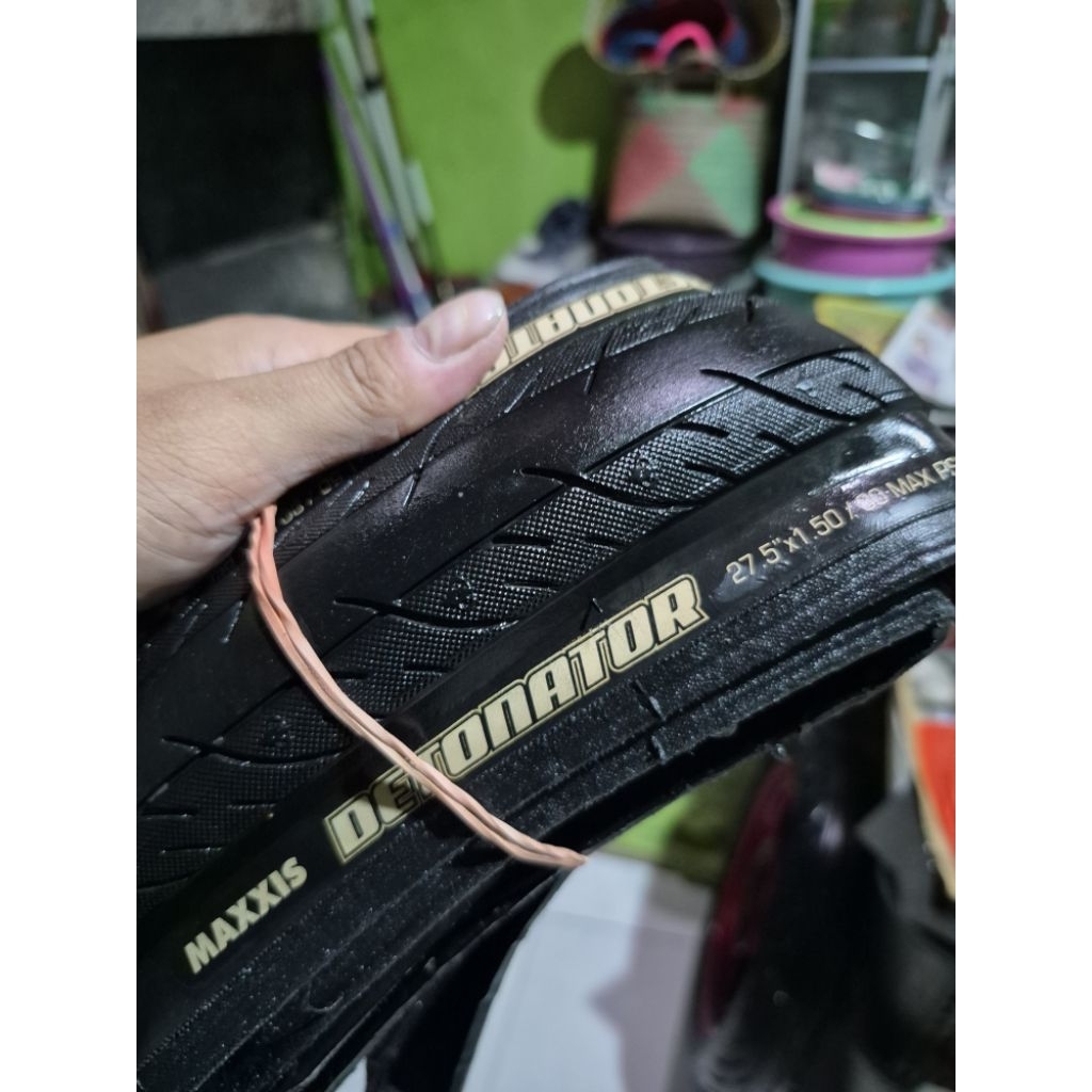BAN LUAR MAXXIS DETONATOR 27,5 x 1.50