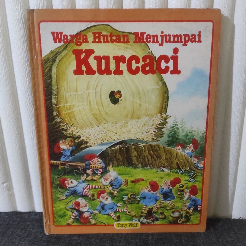 rare book || Tony wolf || warga hutan menjumpai kurcaci