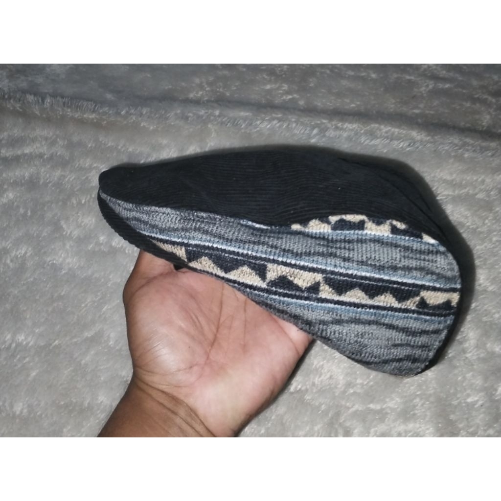 Topi Flatcap K2 Bahan Cordu ada penutup kuping Size 56cm Second
