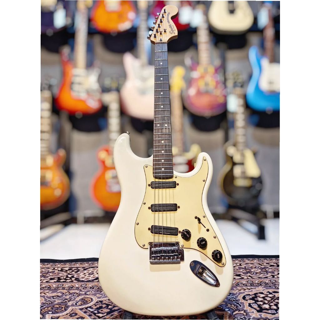 Squier Stratocaster Deluxe Hot Rails Original