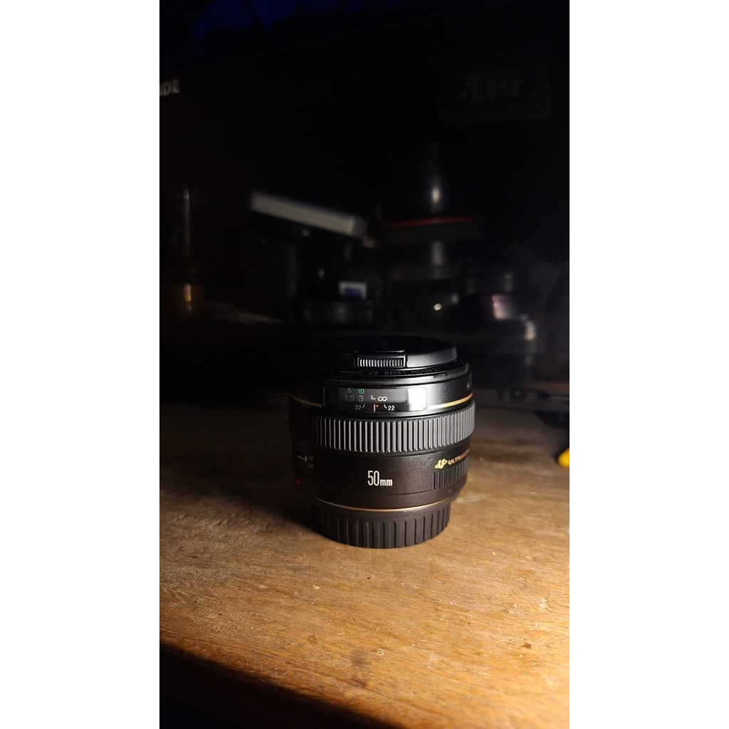 Canon EF 50mm F1.4 USM / Lensa Canon EF 50 mm F 1.4 USM