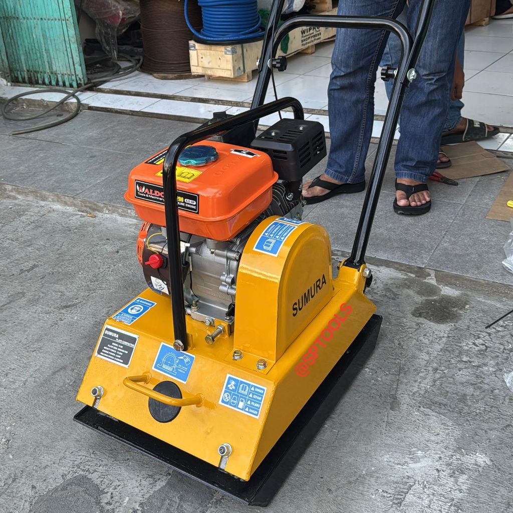 MESIN STAMPER KODOK / PLATE COMPACTOR / PEMADAT TANAH + ENGINE BENSIN GX200 SUMURA C90