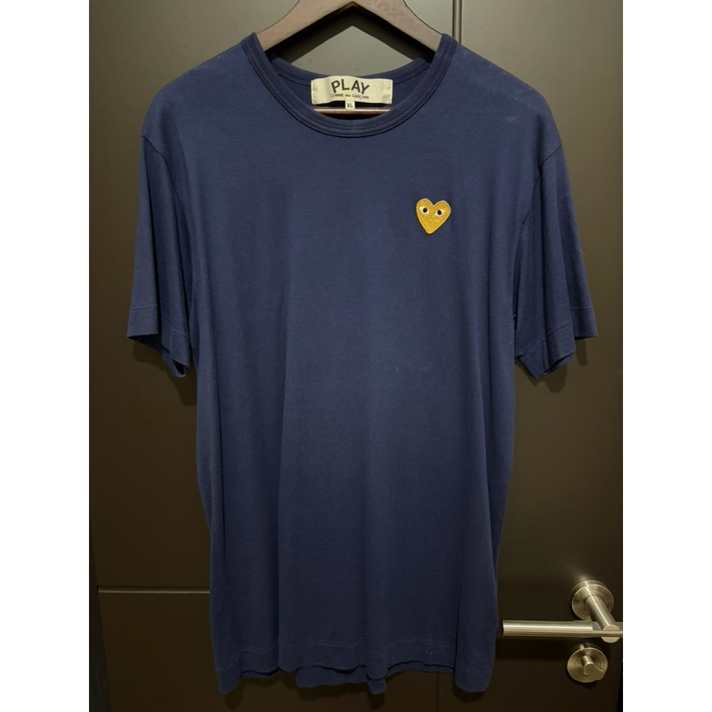 CDG Tshirt Navy Gold Heart Size XL Original  [SECOND]