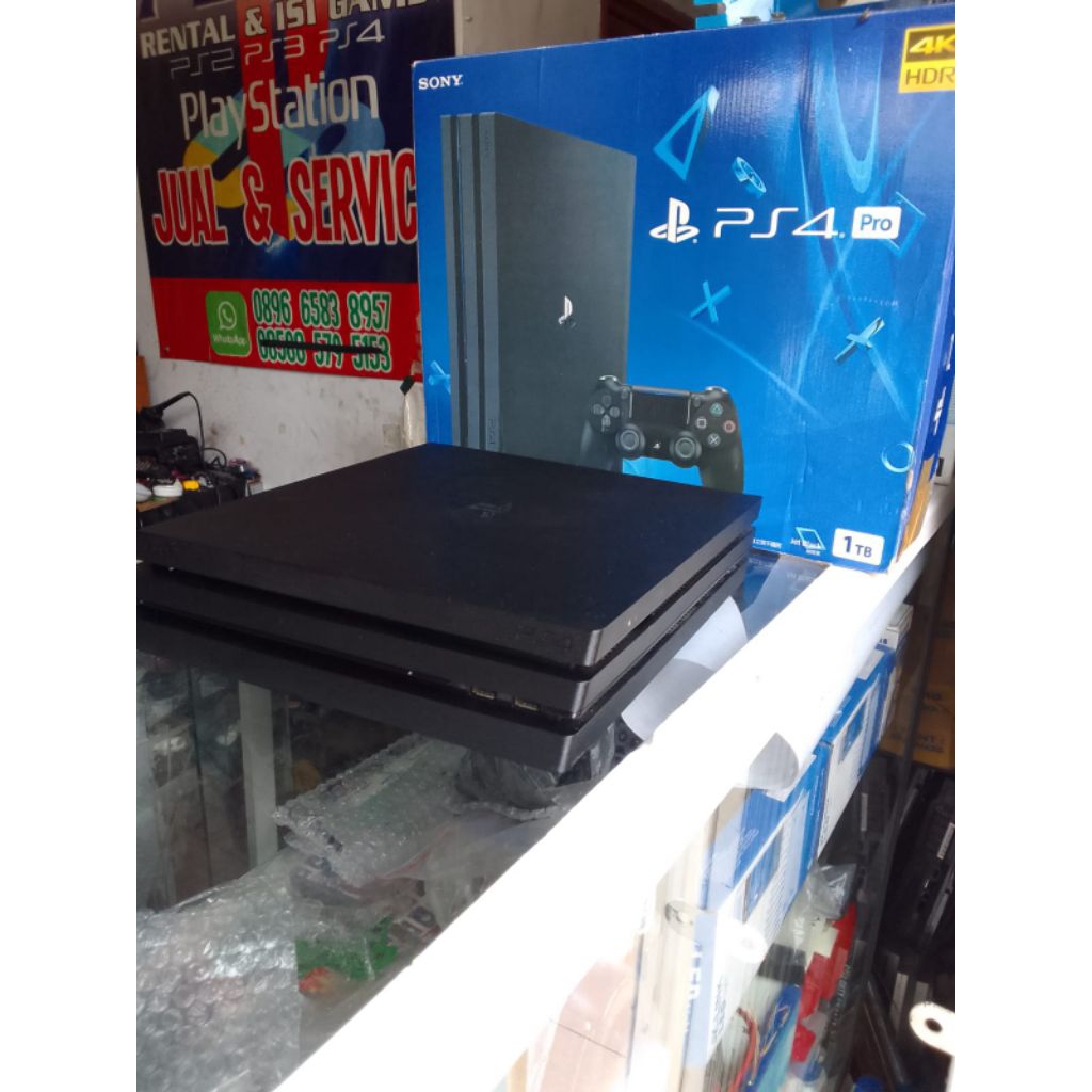 Ps4 Pro hen 1tb