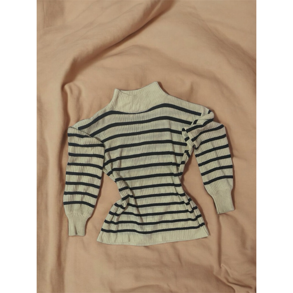 preloved sweater baju garis” putih hitam | turtleneck