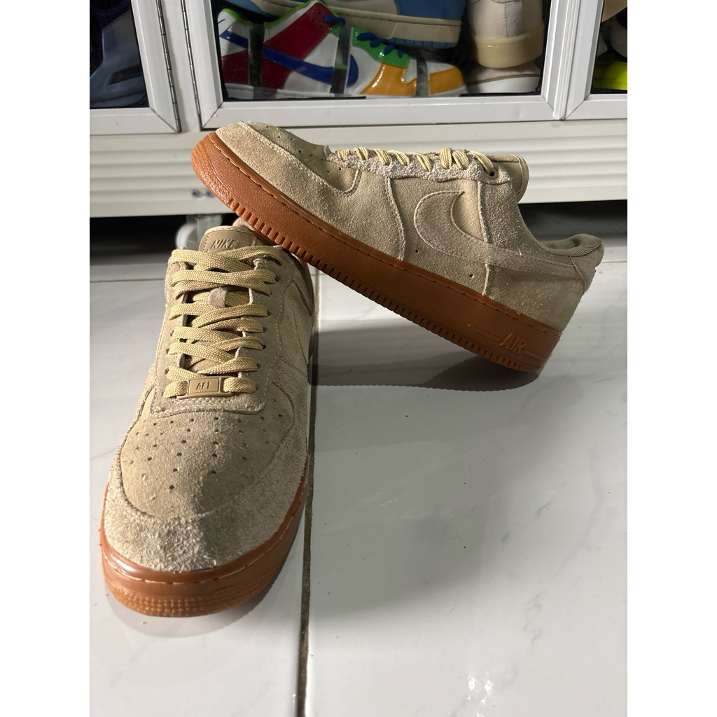 AF1 suede size 43/275