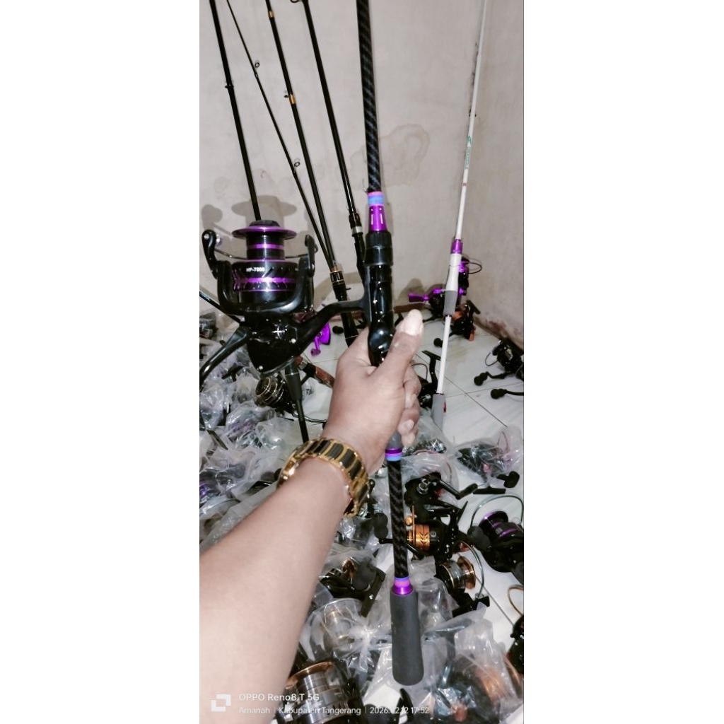 Pancingan Satu Set Reel+Joran Harga Bersahabat. Murah tapi Mewah. Reel HE3000-HE7000. HP3000-HP7000.