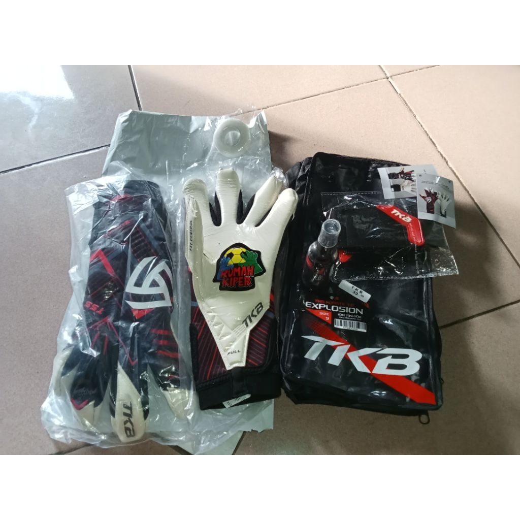 Sarung tangan kiper TKB FORTES