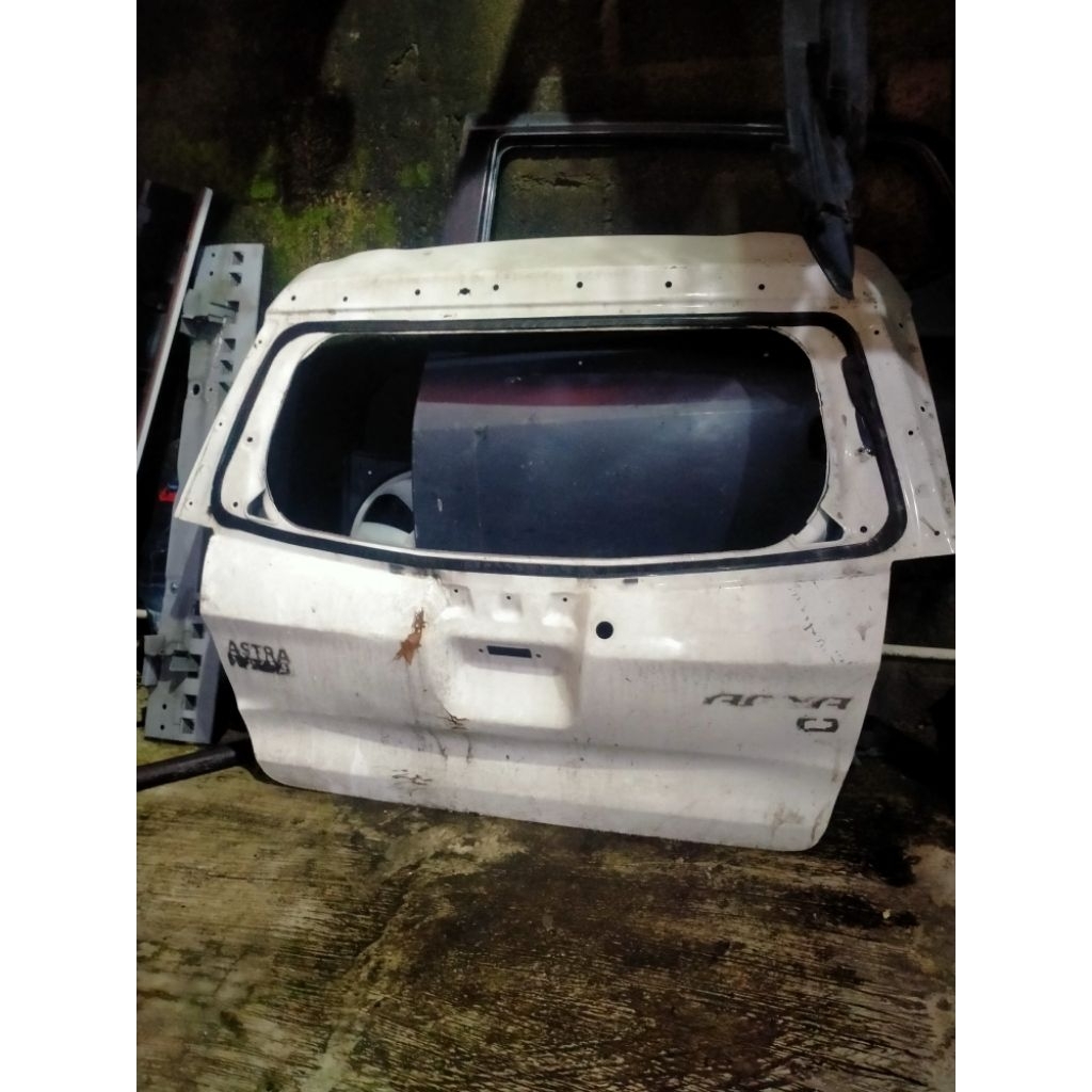 Pintu bagasi Agya 2023