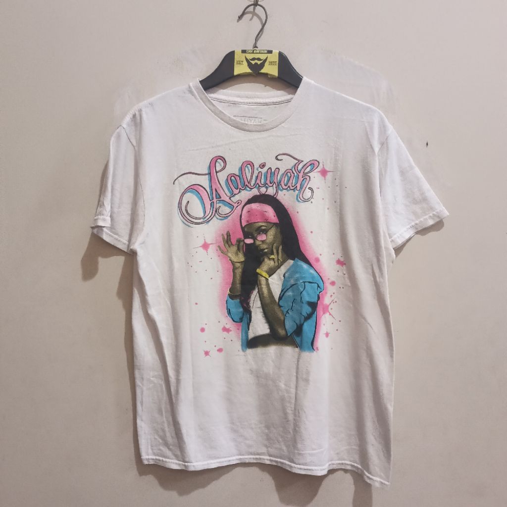 aaliyah official merchandise t-shirt