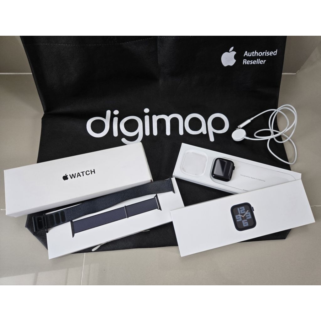 Apple Watch SE gen 2 44mm Preloved LIKE NEW