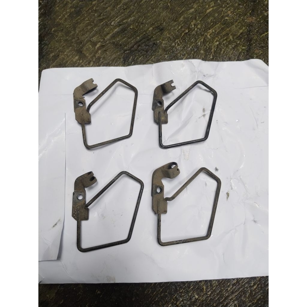 breket selang rem beat delux