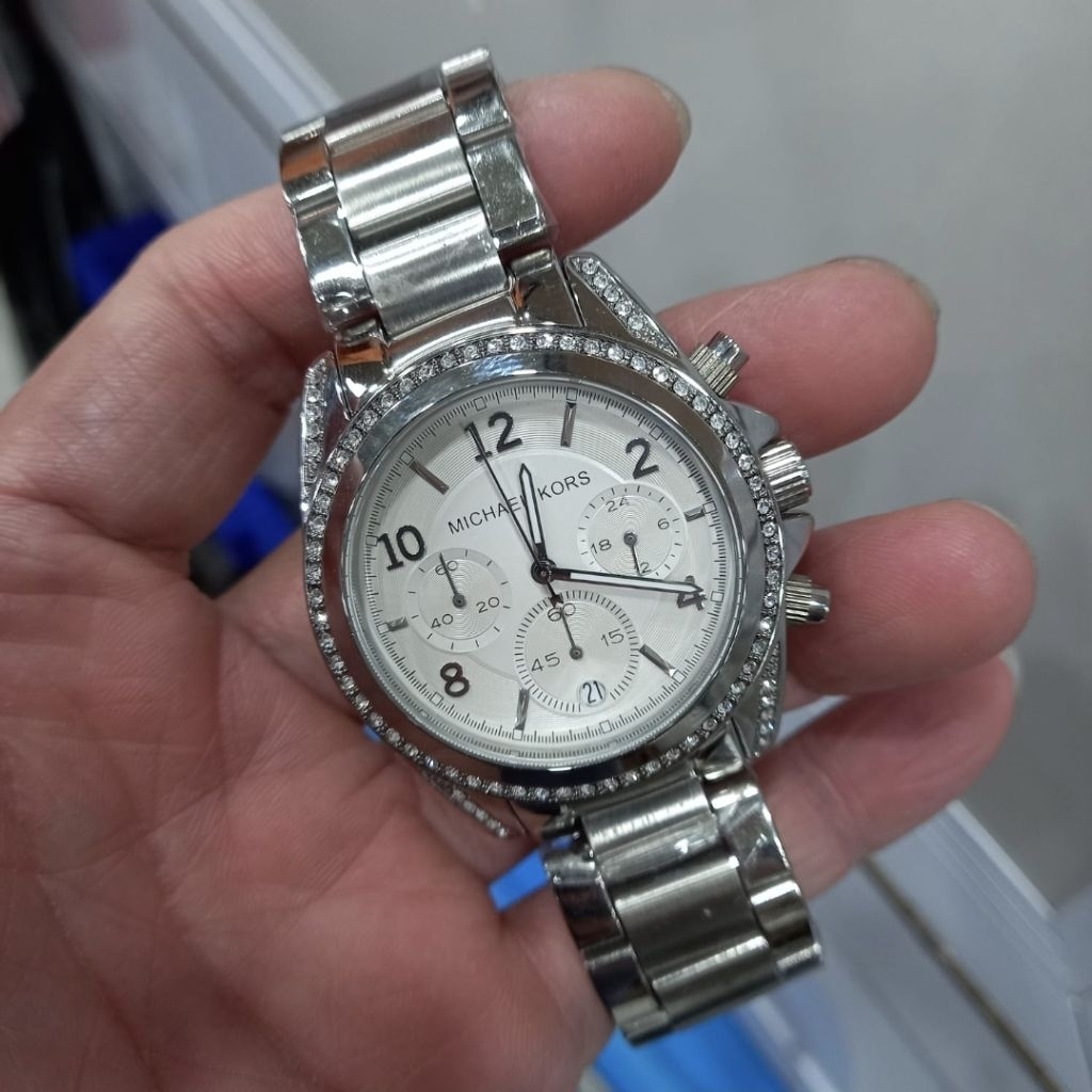 Jam Tangan Wanita MK5165 Chrono Stainless Steel