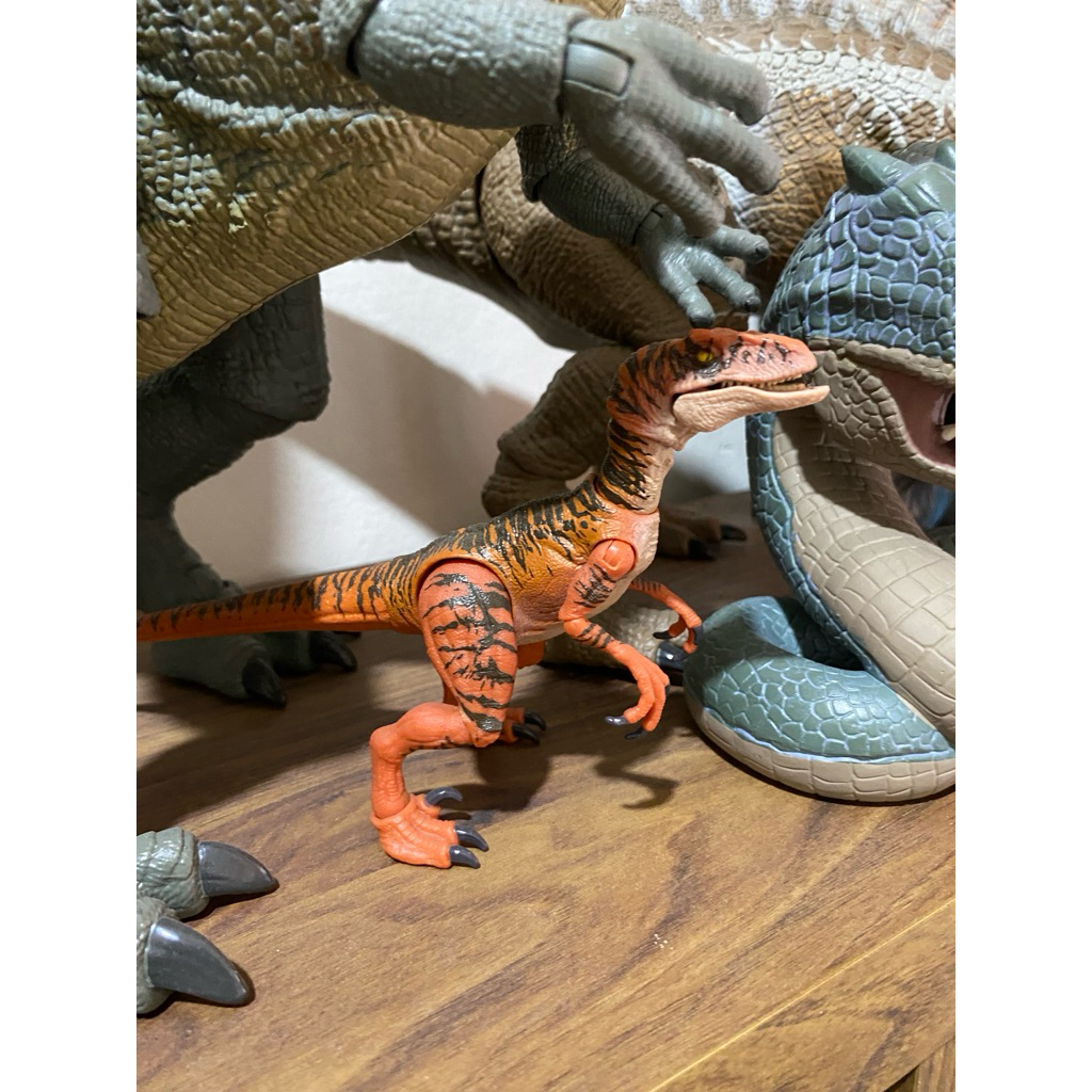 Hammond Collection Velociraptor BIB