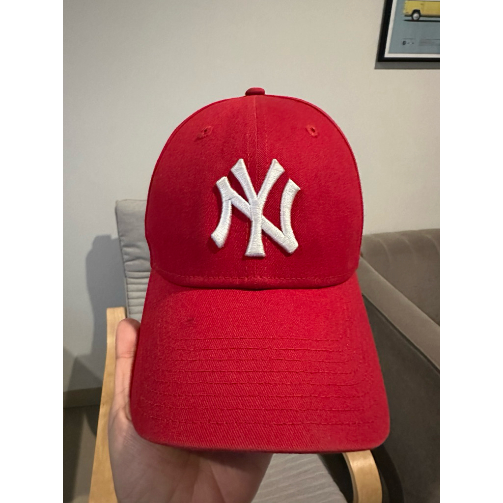 Preloved Topi New Era Original NY Merah