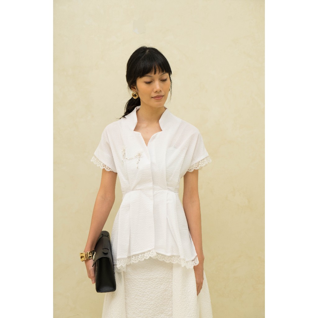 OUI.STUDIO NEW COLLECTION ATASAN RAYA AKSARA WHITE TOP AND GEMA SKIRT