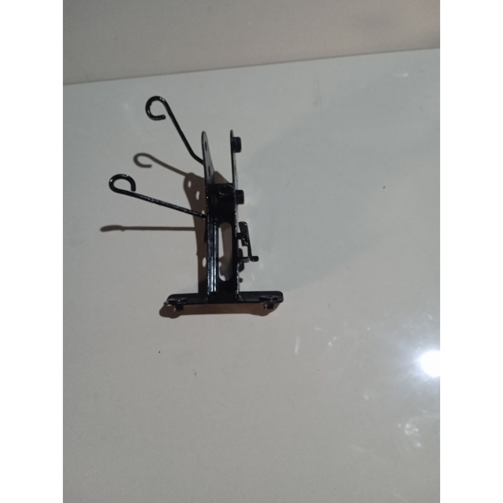 breket dudukan tameng Honda vario110 fi original copotan