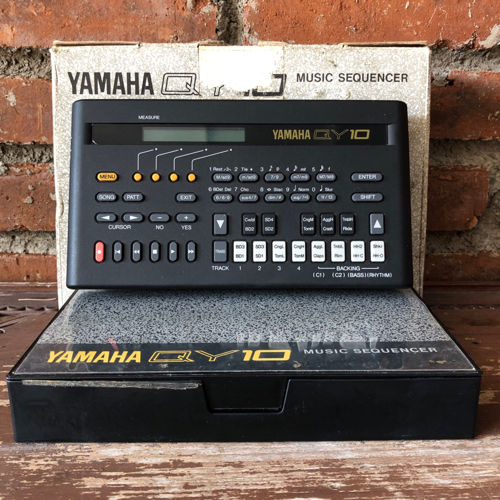 yamaha qy10 synthesizer groovebox