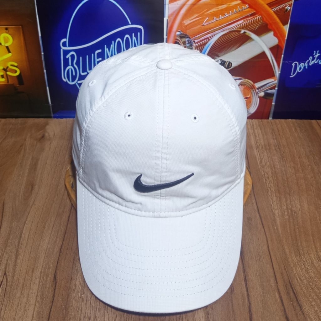 topi nike dri-fit olahraga